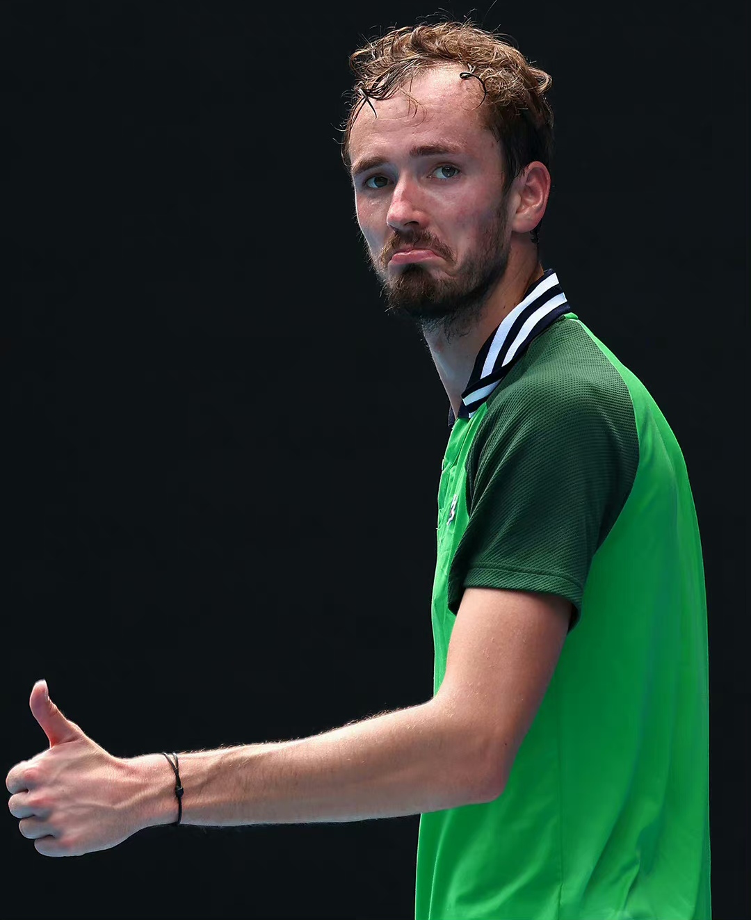 开云足球直播-澳网翻盘联合杯，梅德韦杰夫惊艳四座