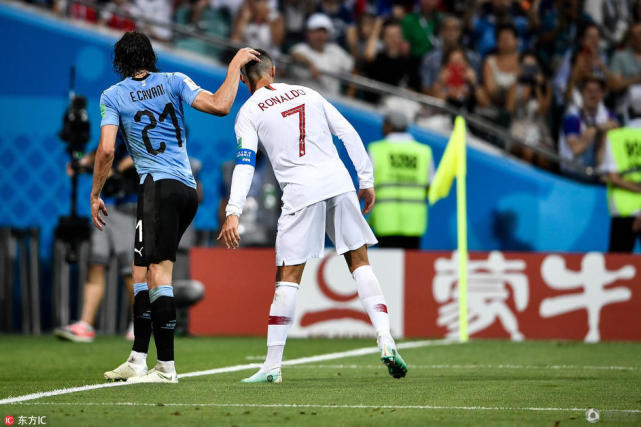 乌拉圭碾压乌克兰,皮克高光表现 乌拉圭碾压乌克兰,皮克高光表现