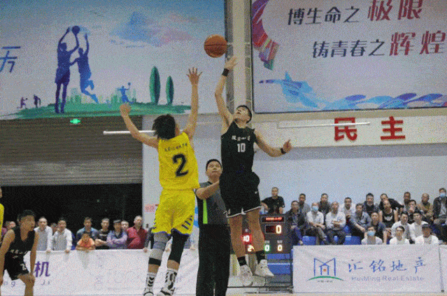 开云体育平台APP-双方队员在实力对决中展现出色技艺