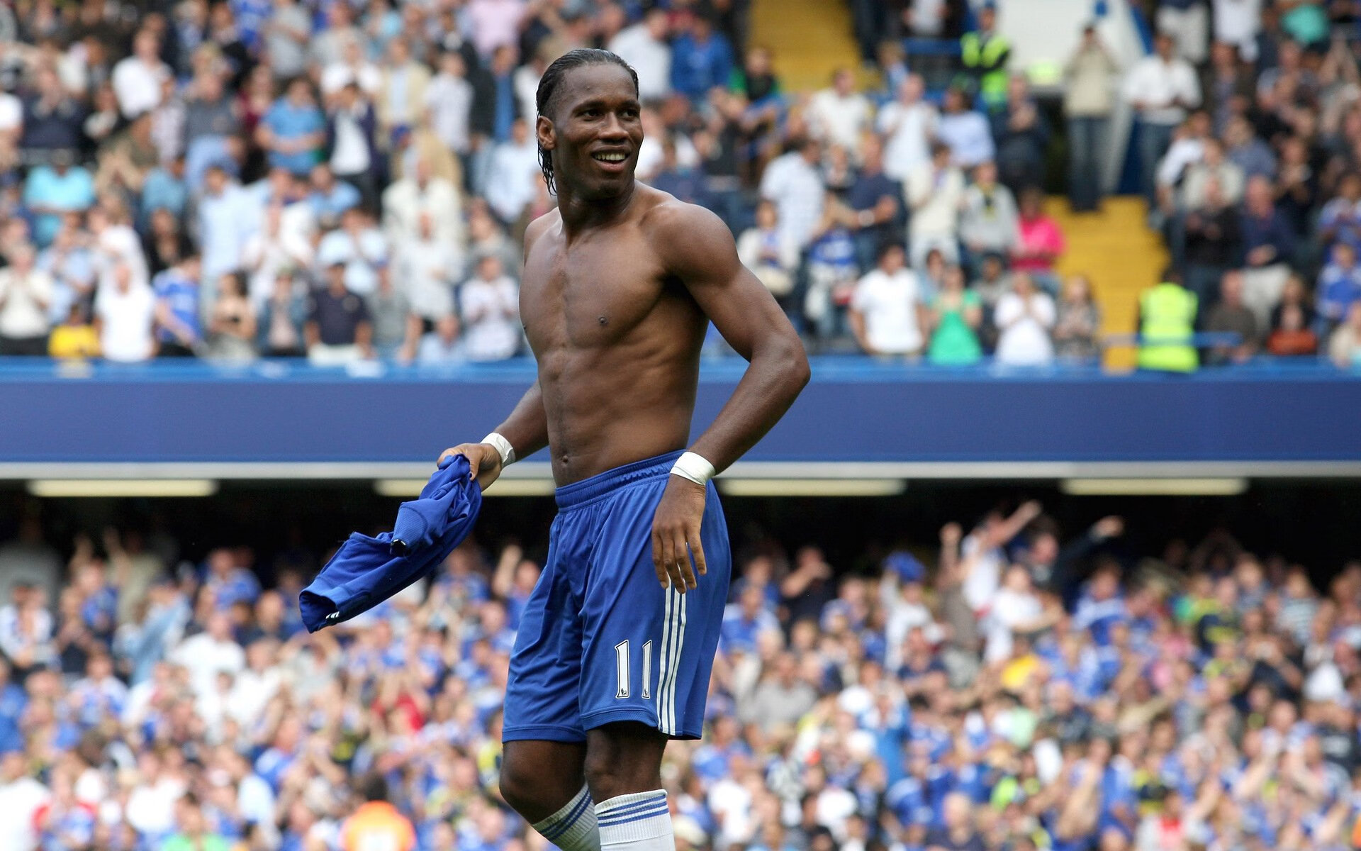 哈兰德展现巨星价值，里昂提前终结悬念—秘鲁新星崛起背后的足球启示