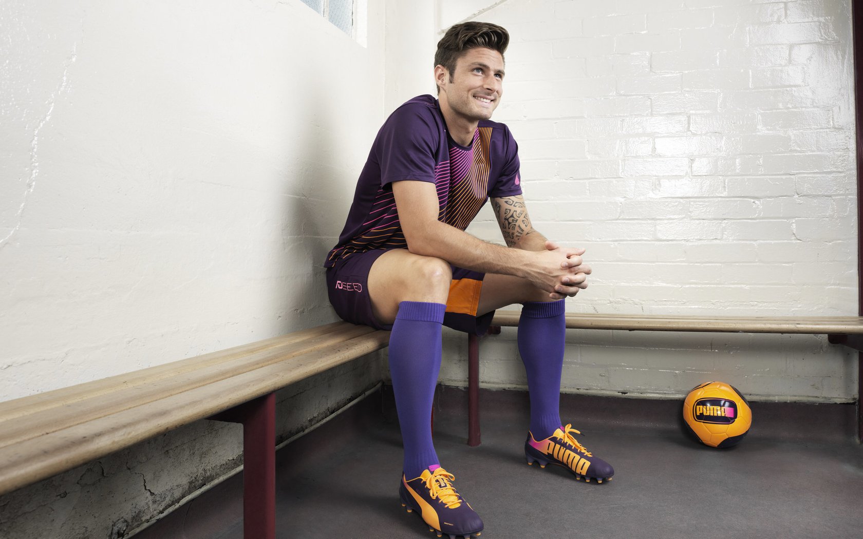 当韩国横扫AC米兰，凯恩高光表现背后的足球全球化新叙事